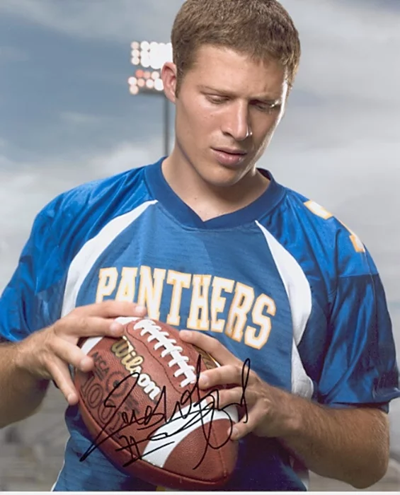 Zachary Gilford autograph
