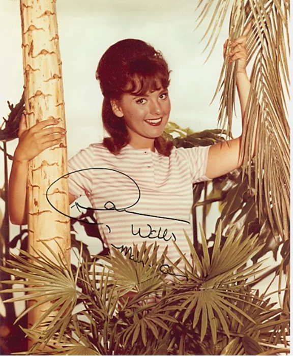 Dawn Wells autograph