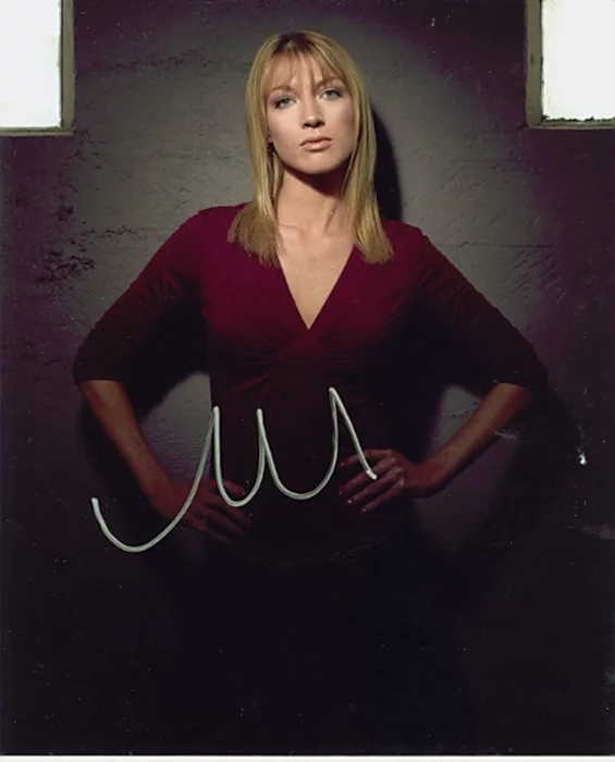 Natalie Zea autograph