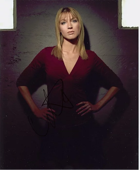 Natalie Zea autograph