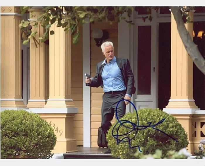 John Slattery autograph