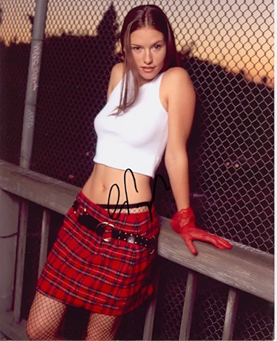 Chyler Leigh autograph
