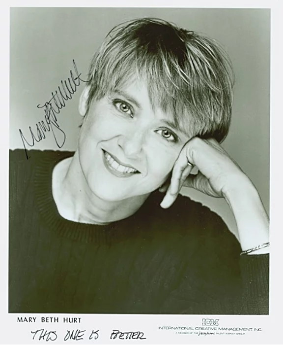 Mary Beth Hurt autograph