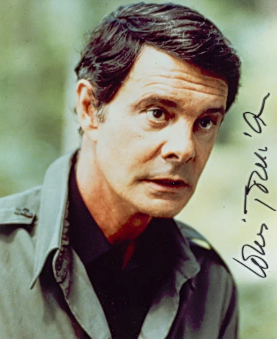 Louis Jourdan autograph
