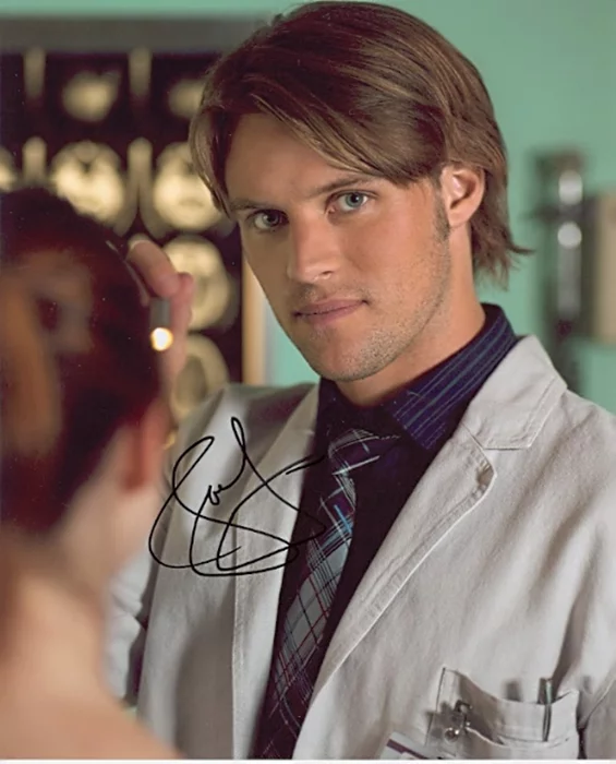Jesse Spencer autograph