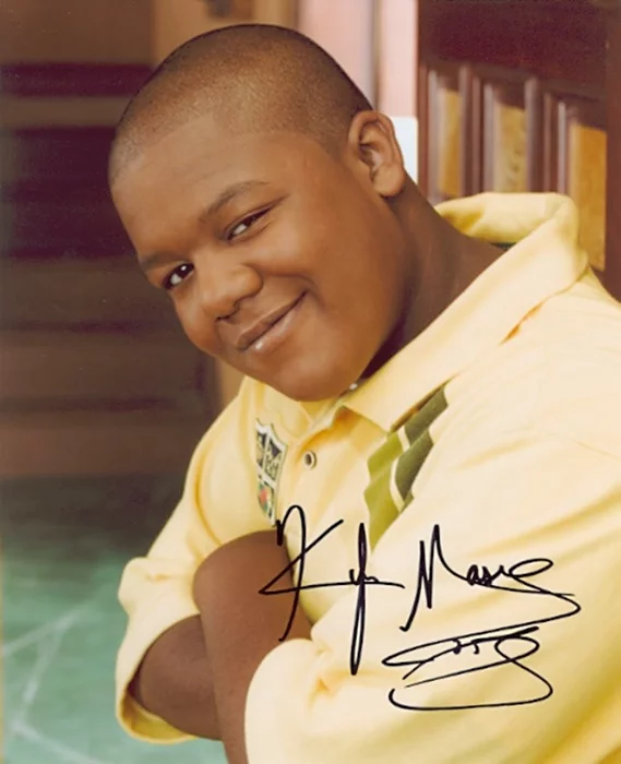 Kyle Massey autograph
