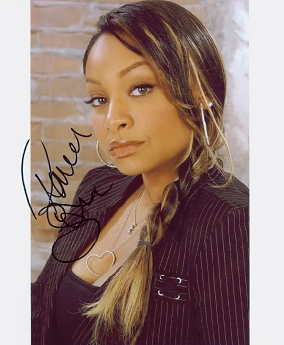 Raven-Symone autograph