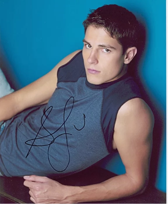 Sean Faris autograph