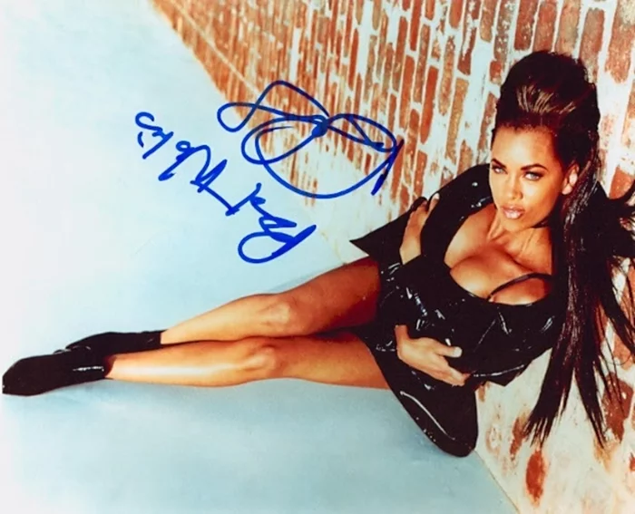 Vanessa Williams autograph