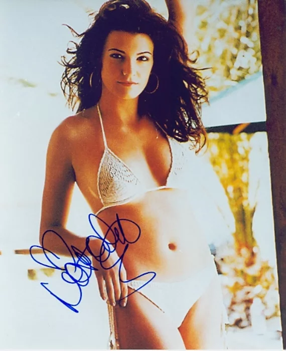 Natalia Cigliuti autograph
