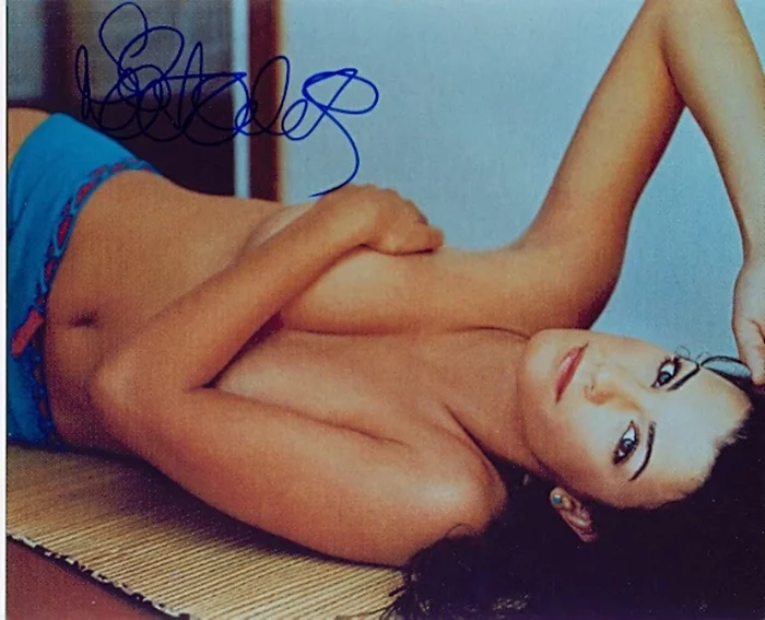 Natalia Cigliuti autograph