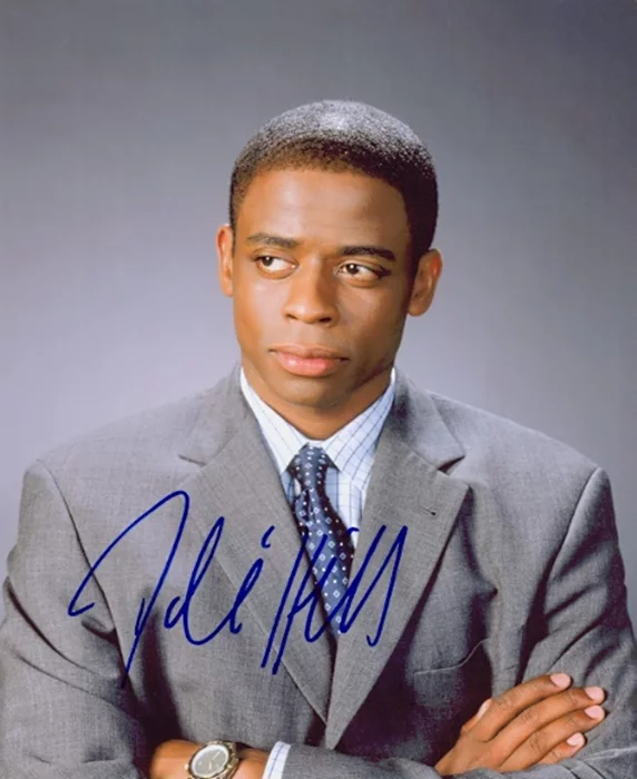 Dule Hill autograph