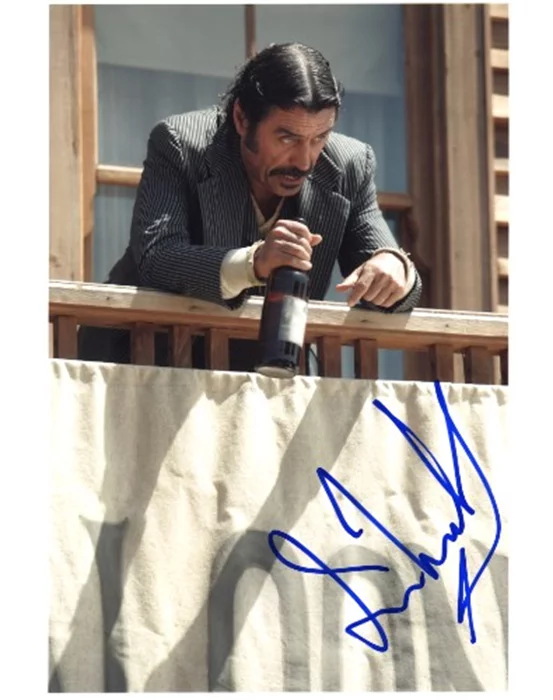 Ian McShane autograph