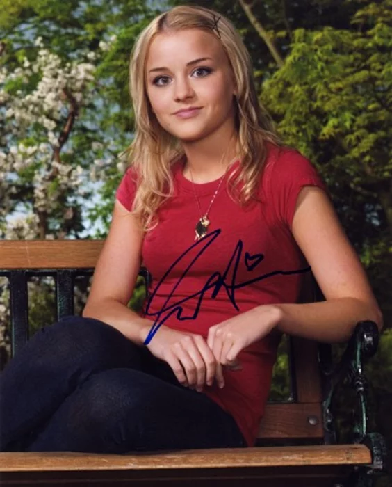 Jordan Hinson autograph