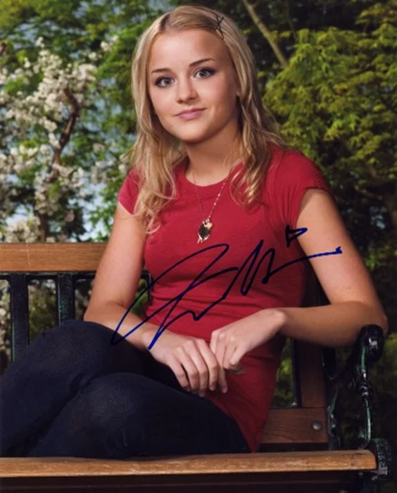 Jordan Hinson autograph