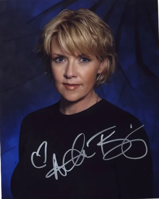 Amanda Tapping autograph