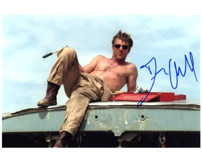 Dennis Quaid autograph
