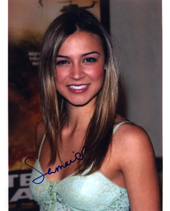 Samaire Armstrong autograph