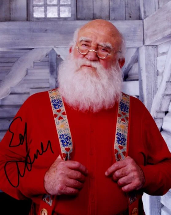 Ed Asner autograph