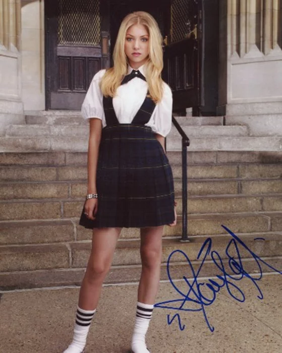 Taylor Momsen autograph