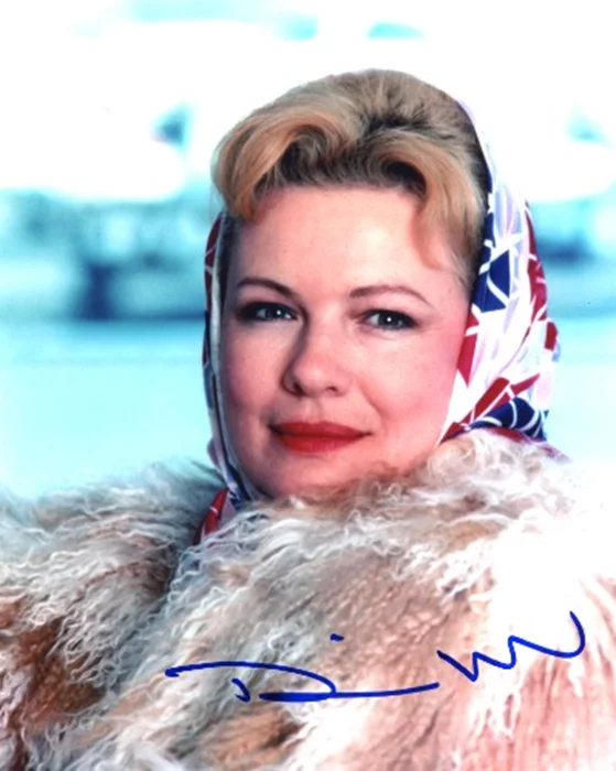 Dianne Wiest autograph