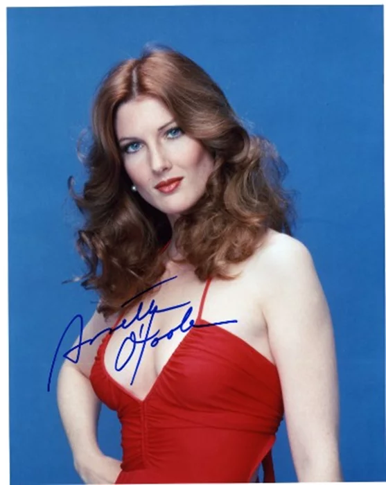 Annette O'Toole autograph