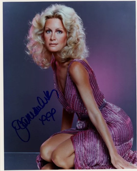 Joan Van-Ark autograph