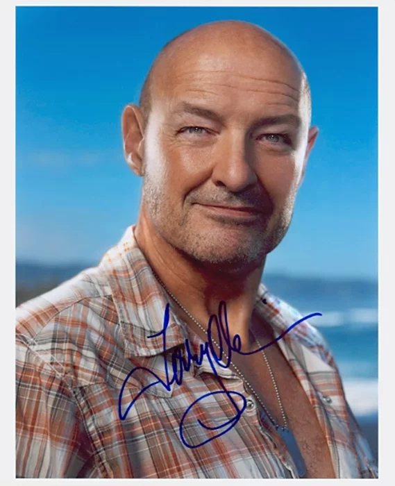 Terry O'Quinn autograph