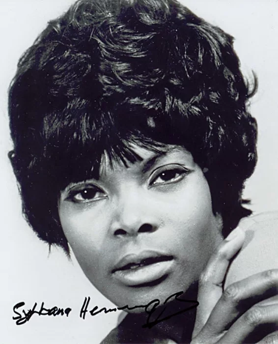 Sylvana Henriques autograph