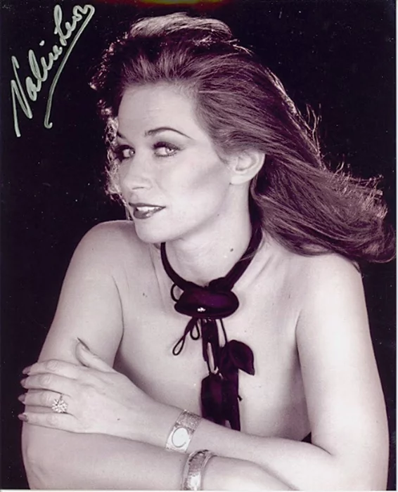 Valerie Leon autograph