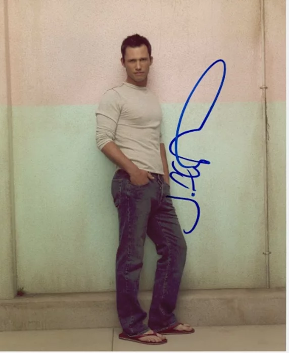 Jeffrey Donovan autograph