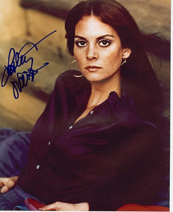 Lesley Ann Warren autograph