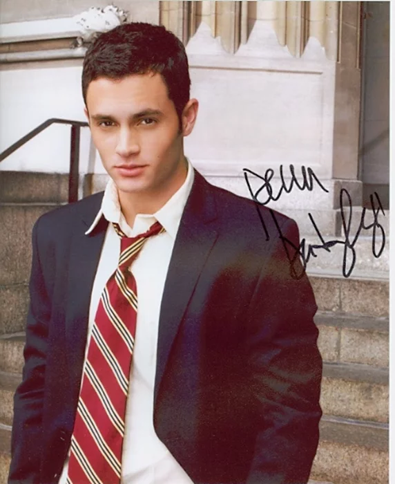 Penn Badgley autograph