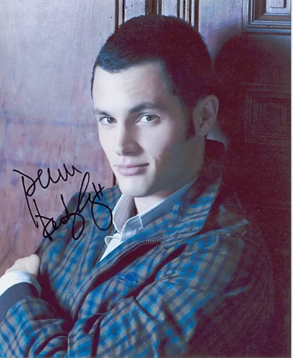 Penn Badgley autograph