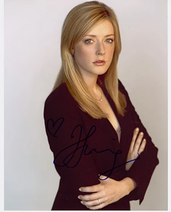 Jennifer Finnigan autograph