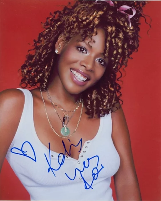 Kelis autograph