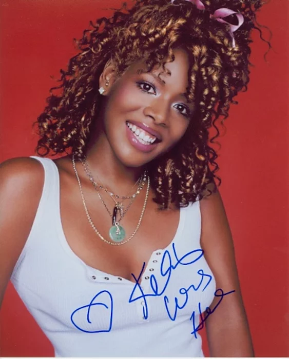 Kelis autograph