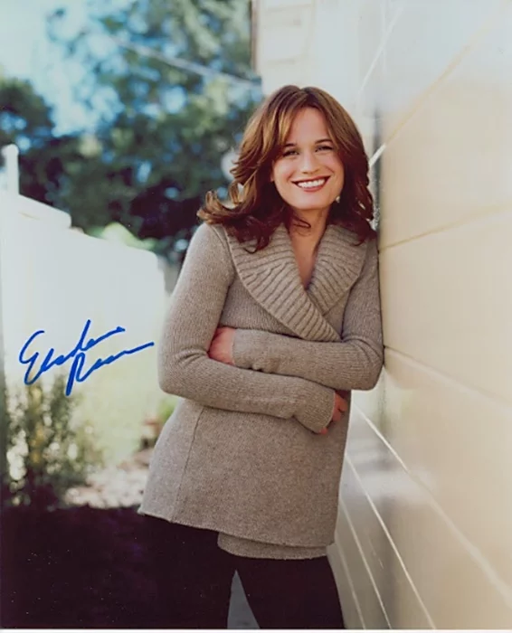 Elizabeth Reaser autograph