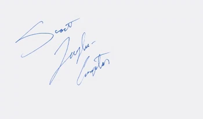 Scout Taylor-Compton autograph