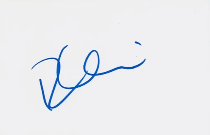 Raquel Alessi autograph