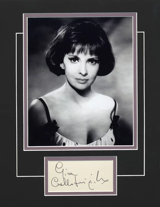 Gina Lollobrigida autograph