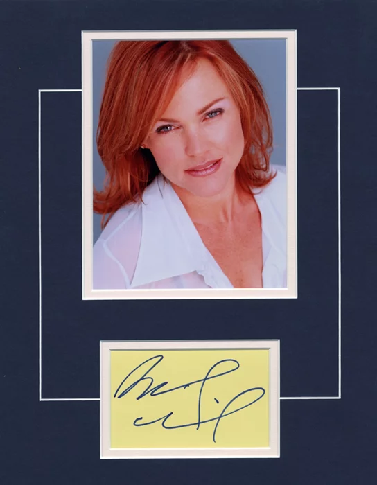 Belinda Carlisle autograph