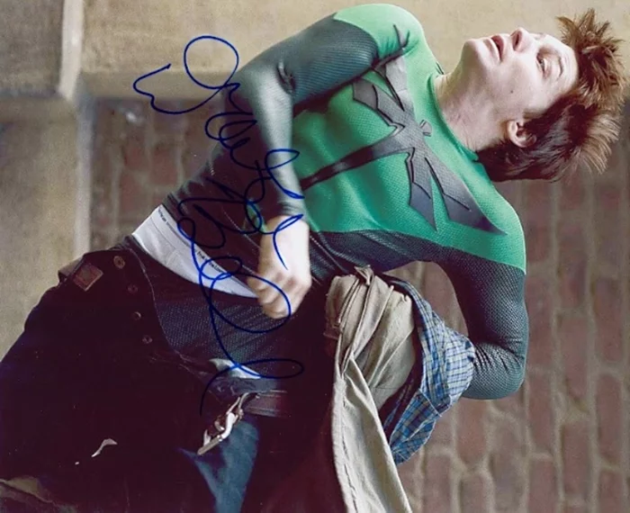 Drake Bell autograph