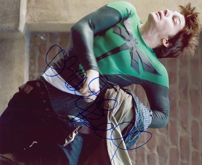 Drake Bell autograph
