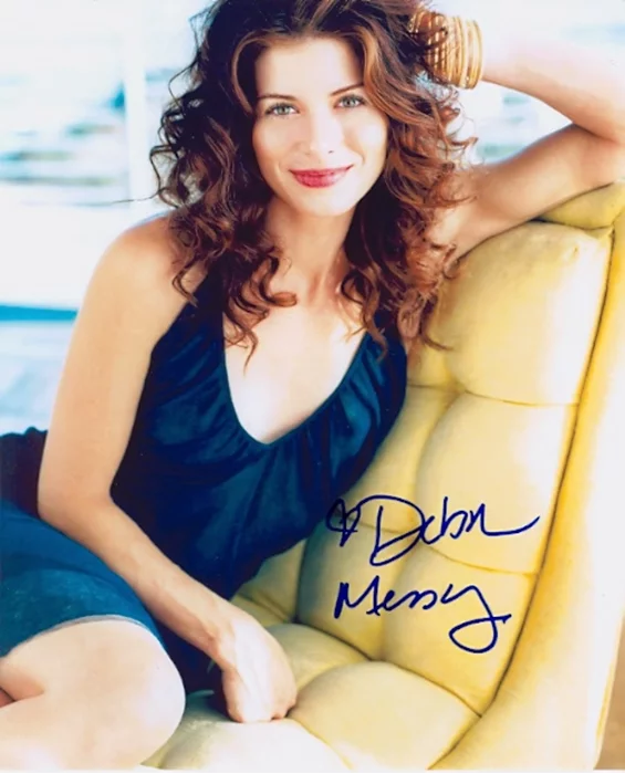 Debra Messing autograph