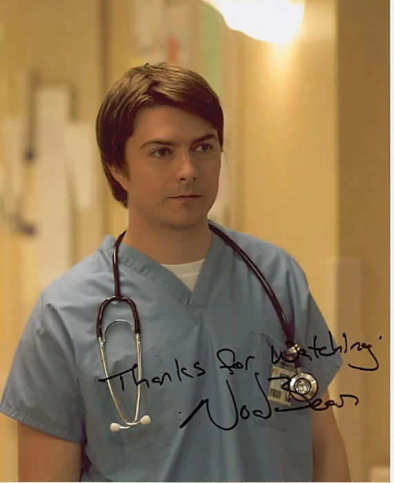 Noah Bean autograph