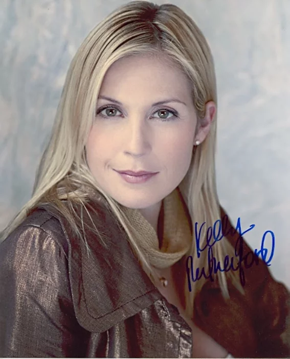 Kelly Rutherford autograph