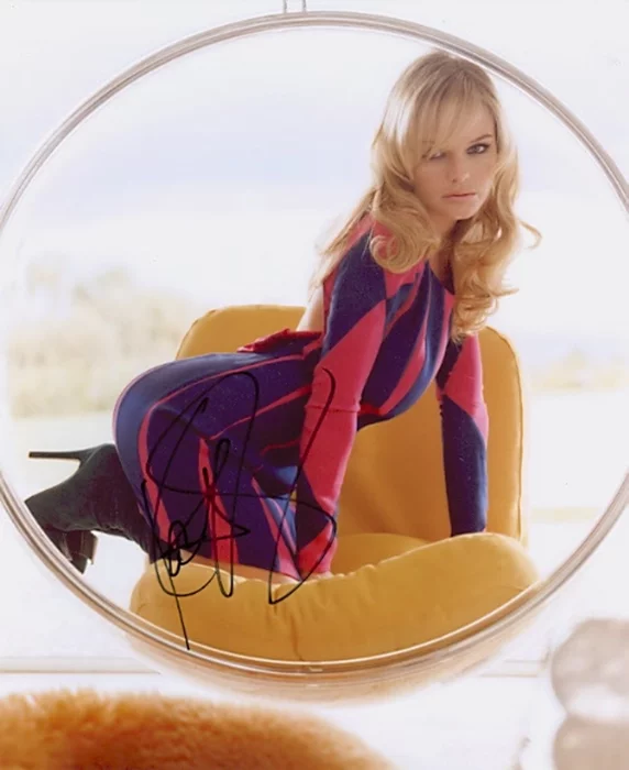 Kate Bosworth autograph