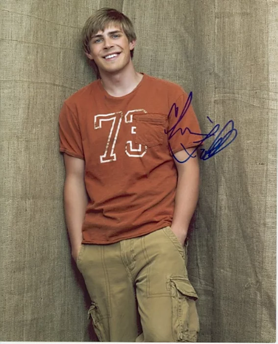 Chris Lowell autograph