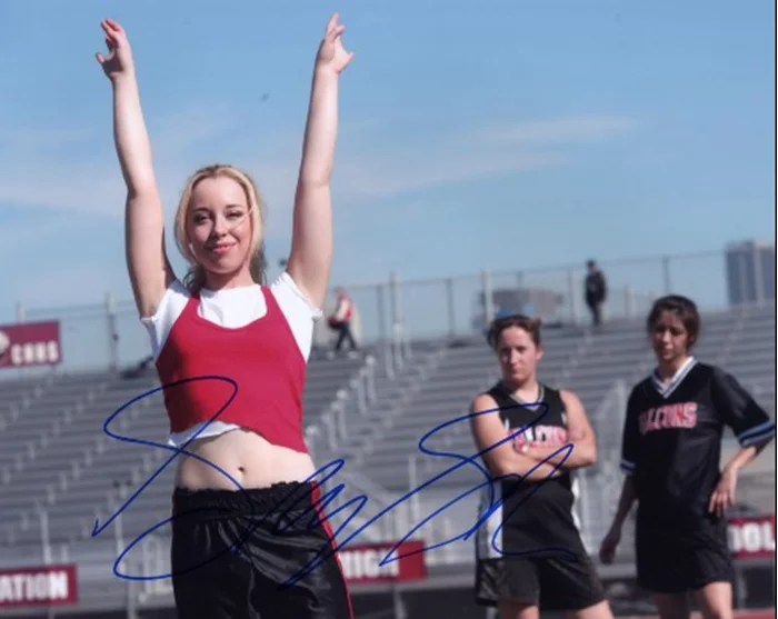 Skyler Shaye autograph